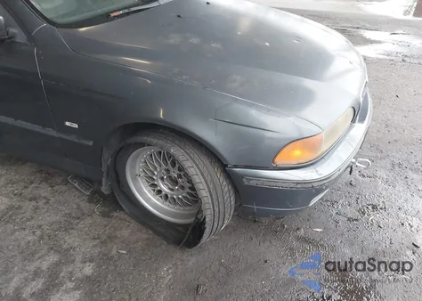 2000 BMW 528Ia из США, поврежденный, VIN WBADM6348YGV00706